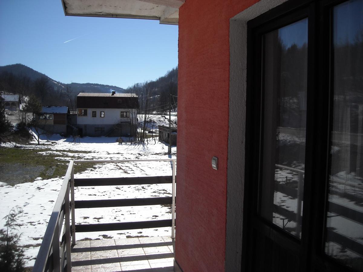 Trnovo Motel Sretno Good Luck المظهر الخارجي الصورة