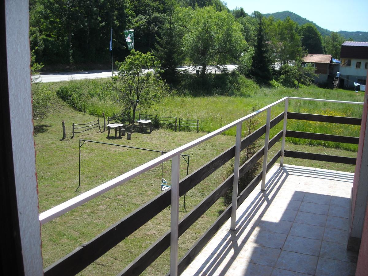 Trnovo Motel Sretno Good Luck المظهر الخارجي الصورة