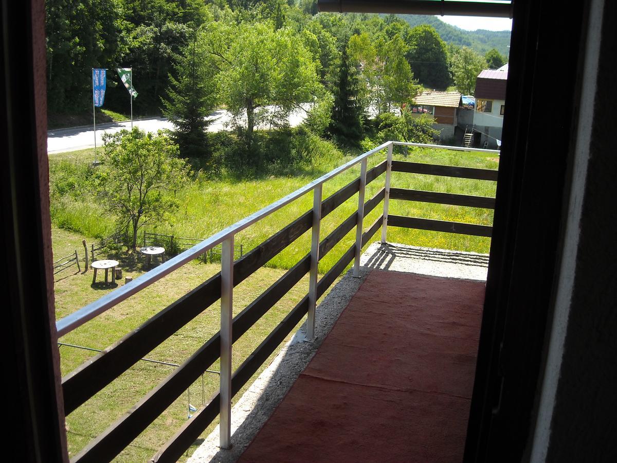 Trnovo Motel Sretno Good Luck المظهر الخارجي الصورة
